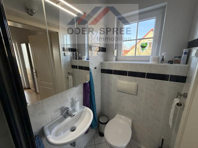 WC mit Dusche im Erdgeschoss