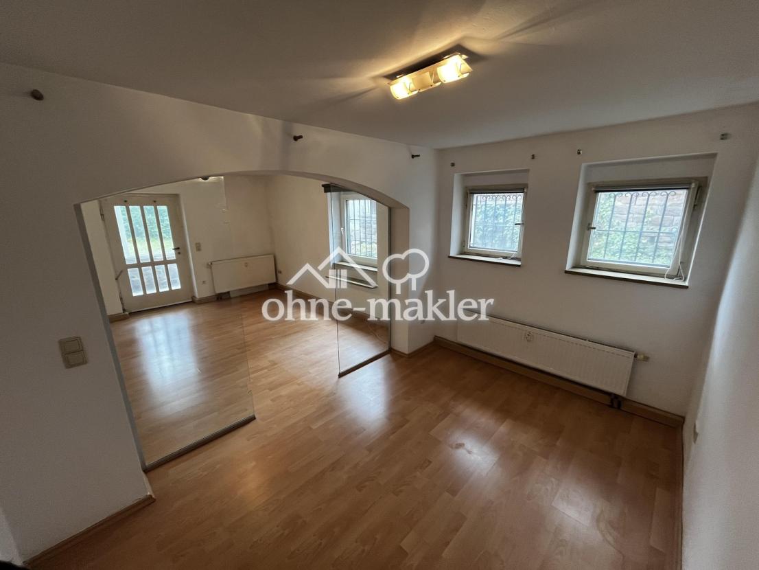 Schlafzimmer + Wohnbereich