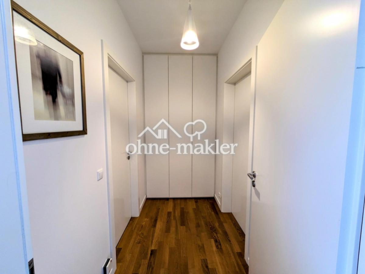 Flur mit Einbauschrank