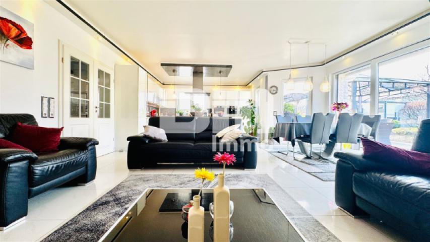 EG Offener Wohn Küchenbereich / Zugang Terrasse