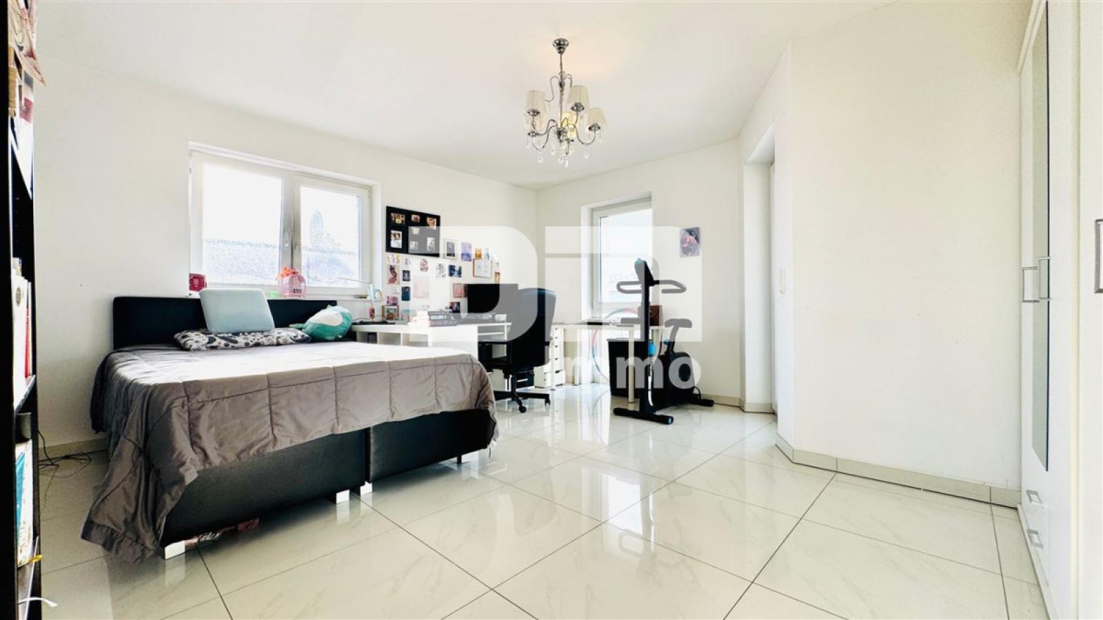 OG Schlafzimmer / Zugnag Balkon