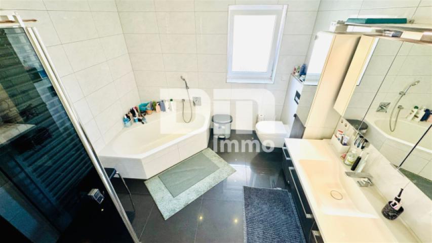 OG Bad / Wanne / Dusche