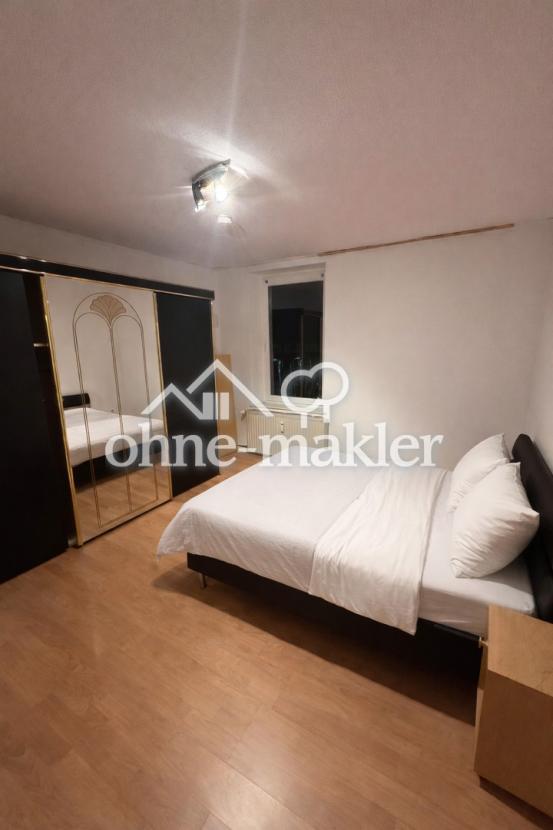 Schlafzimmer m. Kleiderschrank