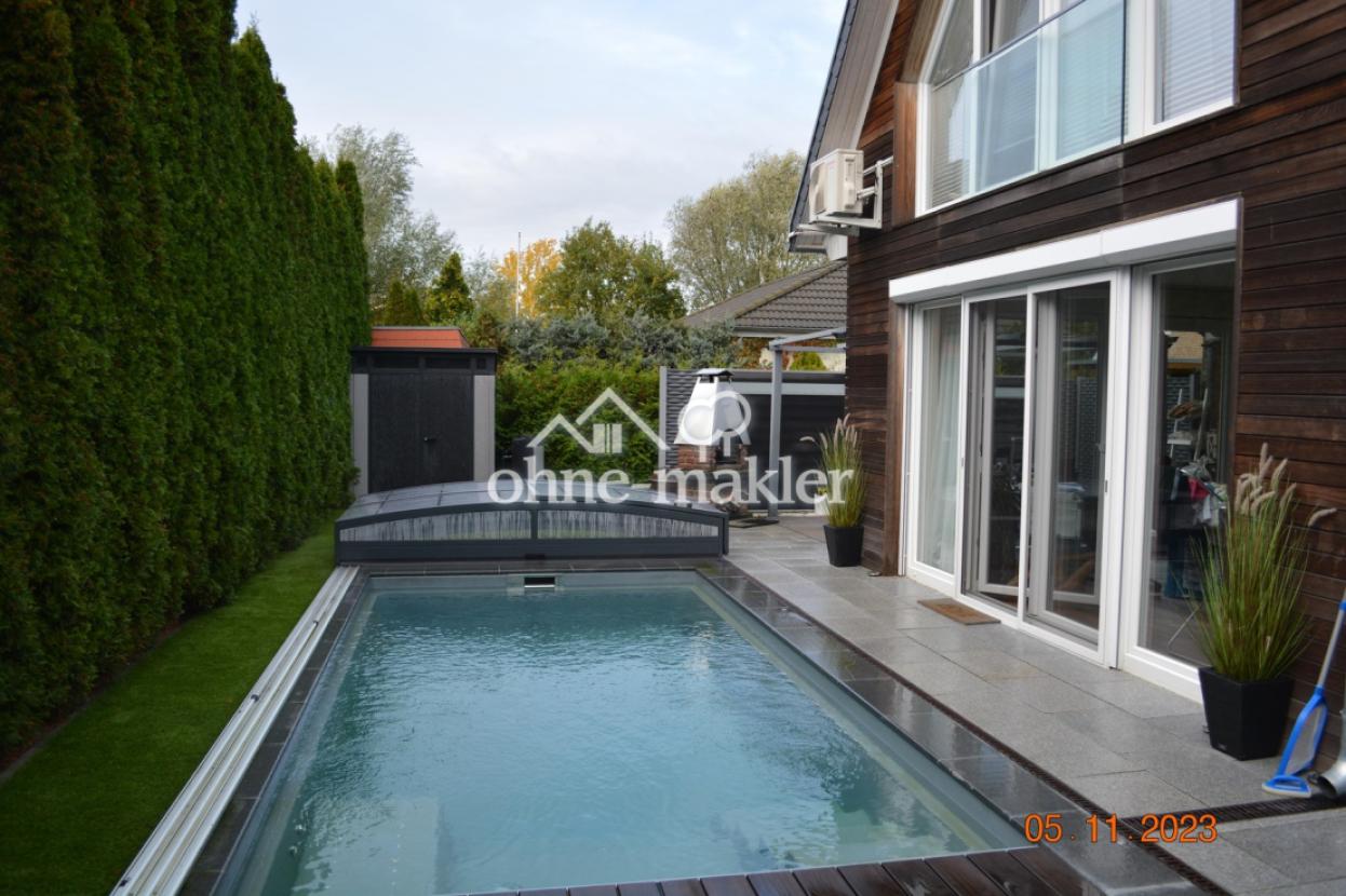 Hinterhaus mit Pool