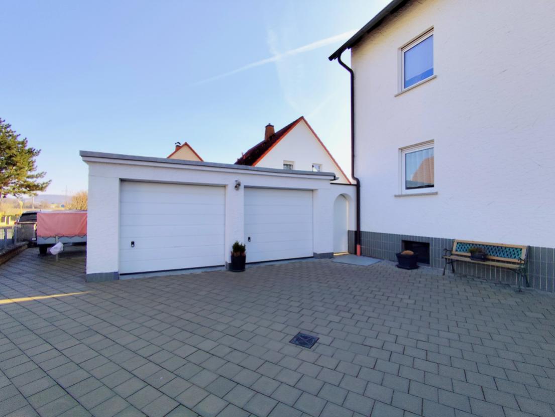 Garage rechts