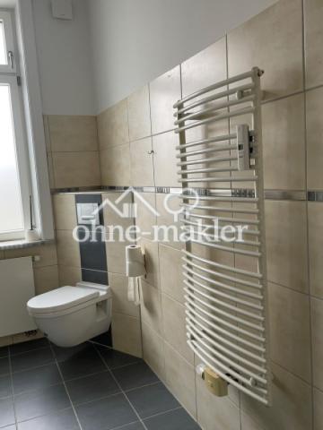 Bad, Heizkörper und WC