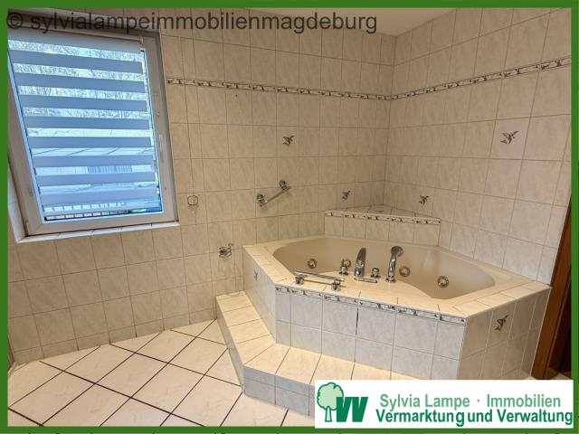 Whirlpool im Masterbad EG