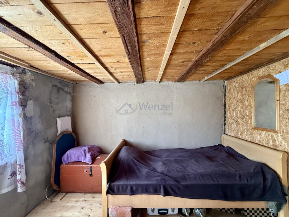 Lehm-Wände und Decke bereits saniert