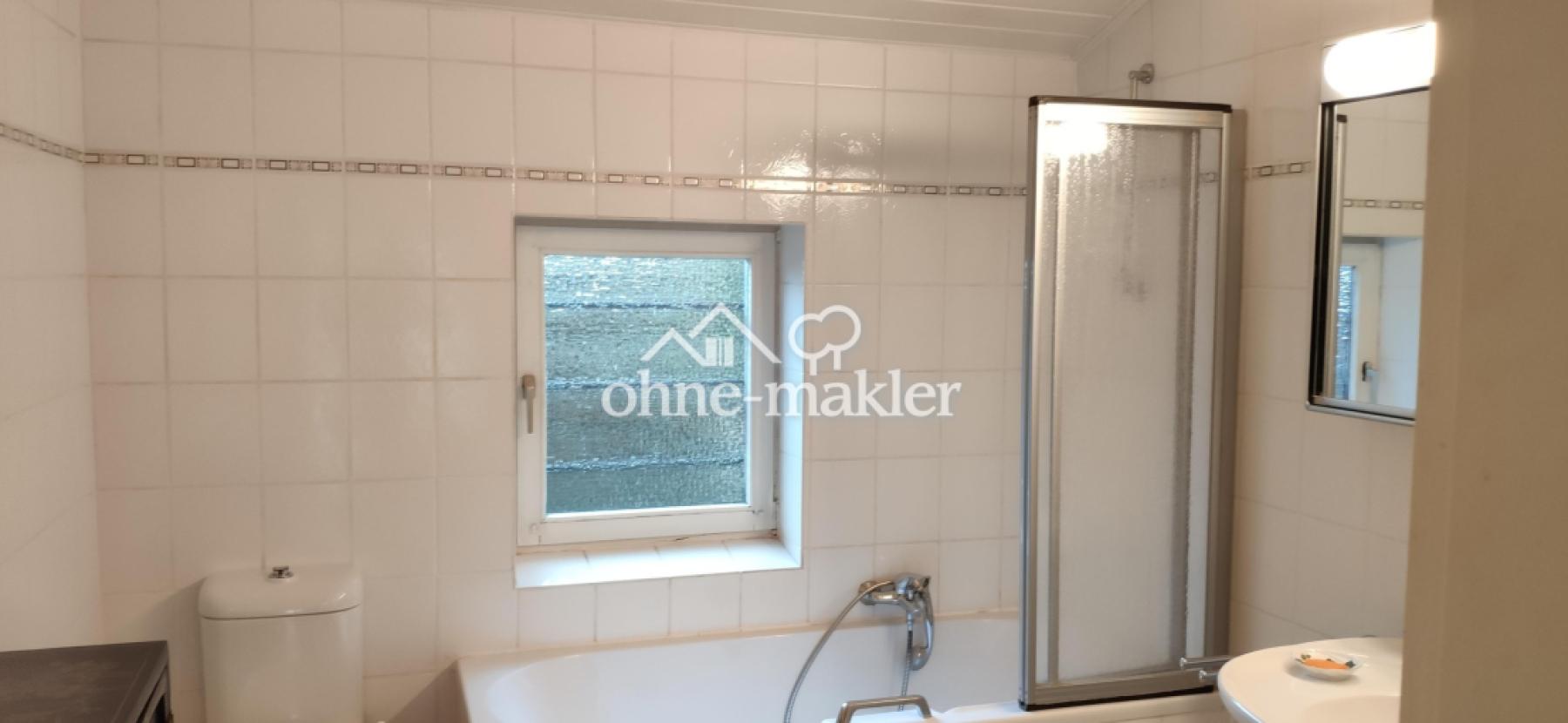 Badezimmer (in Modernisierung)