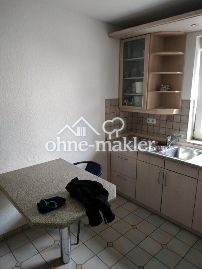 Integrierter Tisch in Küche