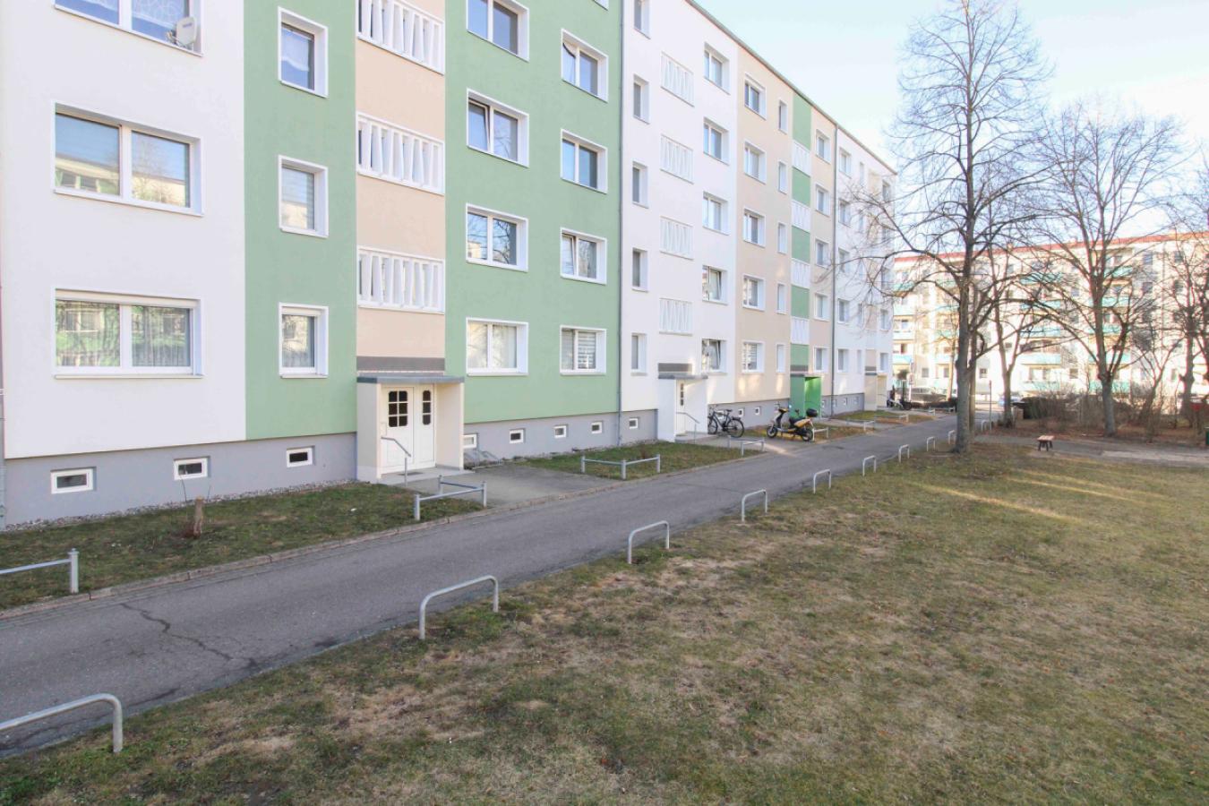 Frontansicht Wohnblock