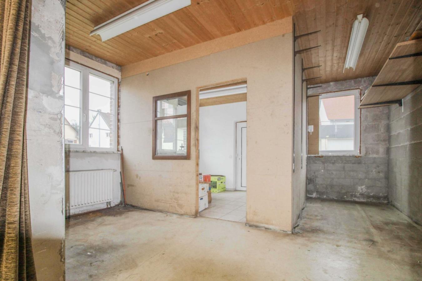 Werkstatt Vorraum + Büro