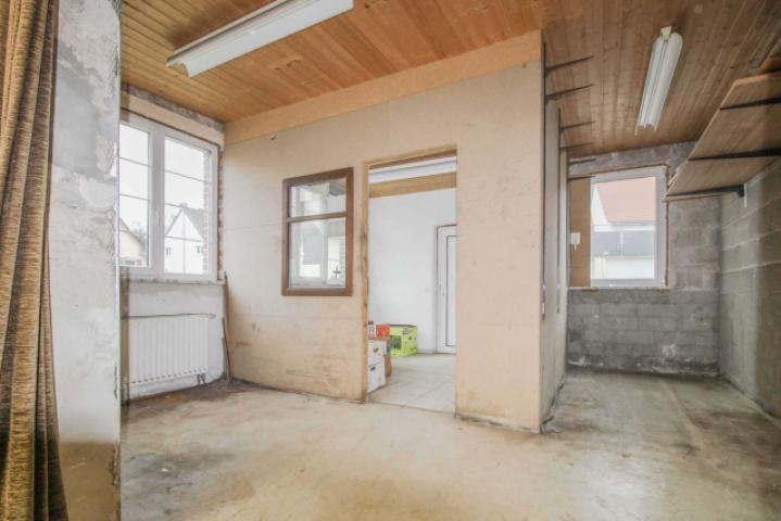 Werkstatt Vorraum + Büro
