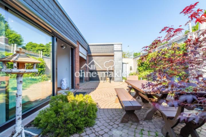 Garten am Terrassenfenster