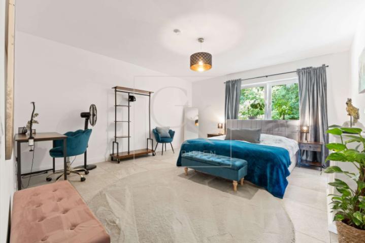 Schlafzimmer II OG-Rechts 