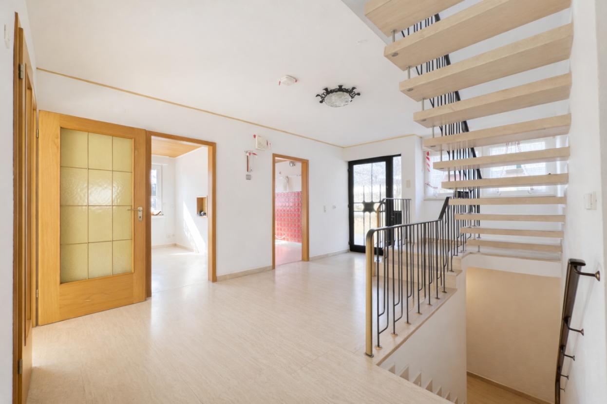 Zugang zur Küche und Esszimmer