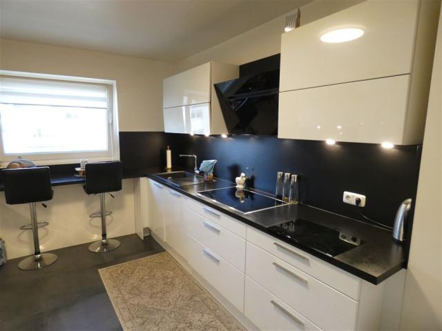 Hochwertige Einbauküche