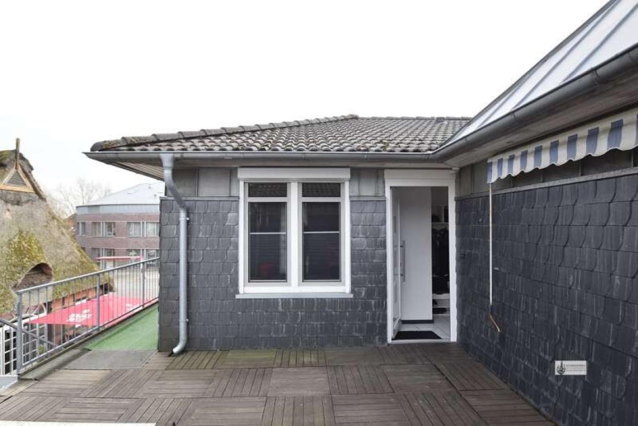 Zugang zur Wohnung im 1. OG