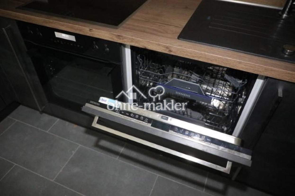 Hochwertige, neue Einbauküche