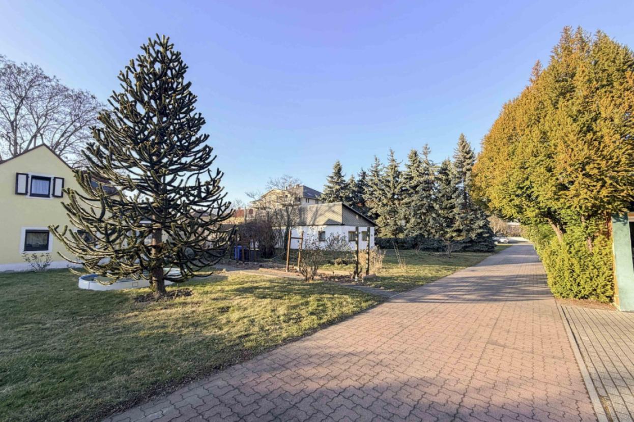 Grundstück Ansicht 09