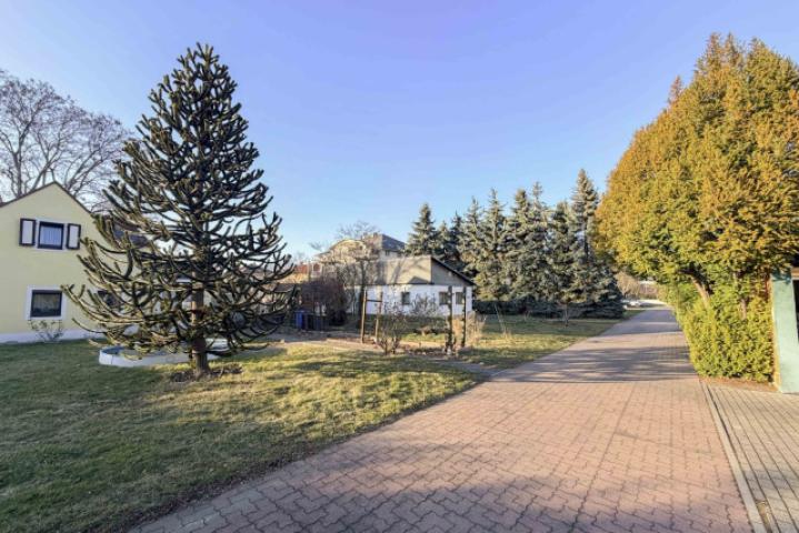 Grundstück Ansicht 09