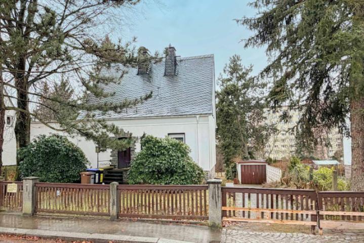 Hausansicht straßenseitig 01