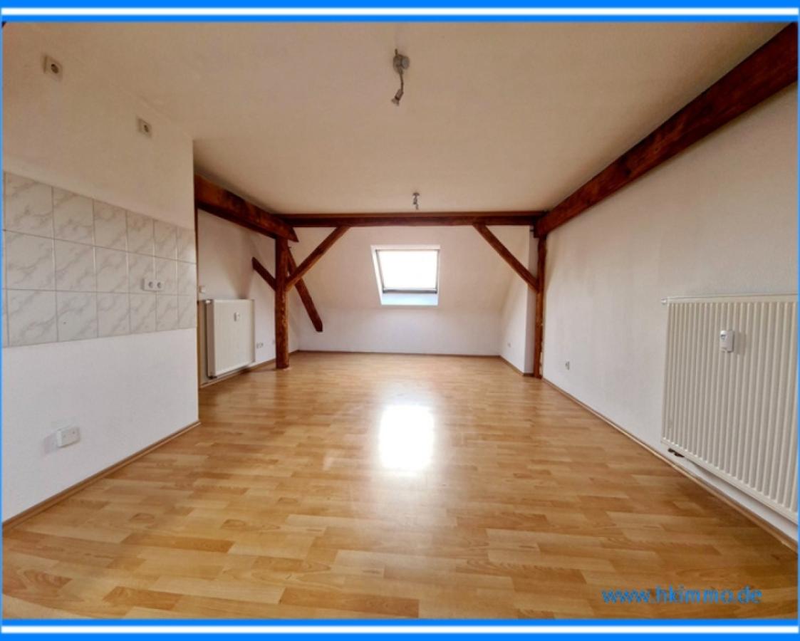 Wohnzimmer mit Küche