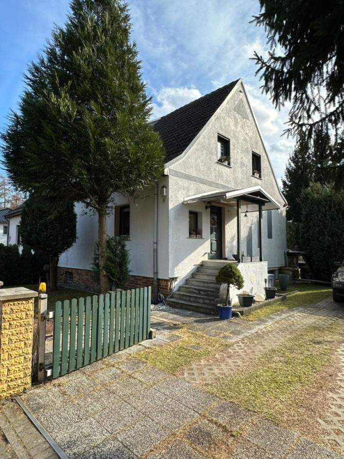 B9F48499-5B64-4A2F-B190-7AF344792977