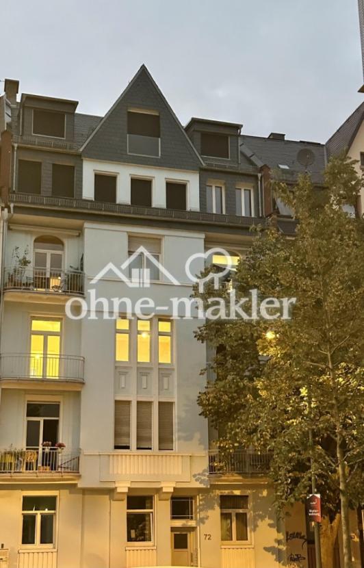 Fassade beleuchtete Wohnung