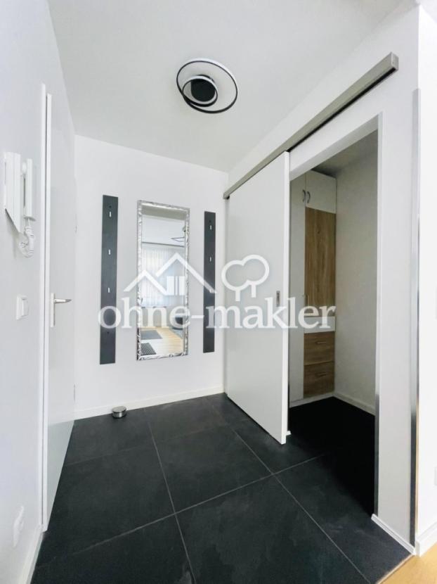 Eingang zum Kleiderschrank 