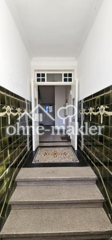 Terrazo und alte Kacheln 