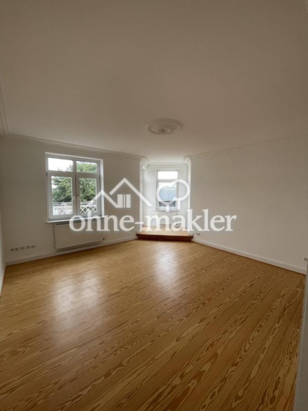 Wohnzimmer mit Erker