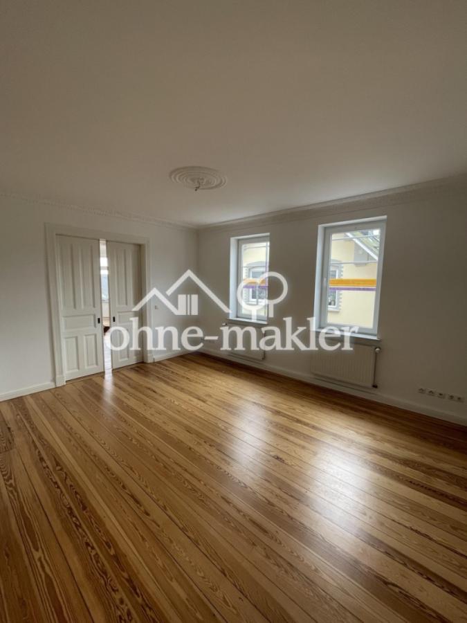 Arbeits- oder Esszimmer