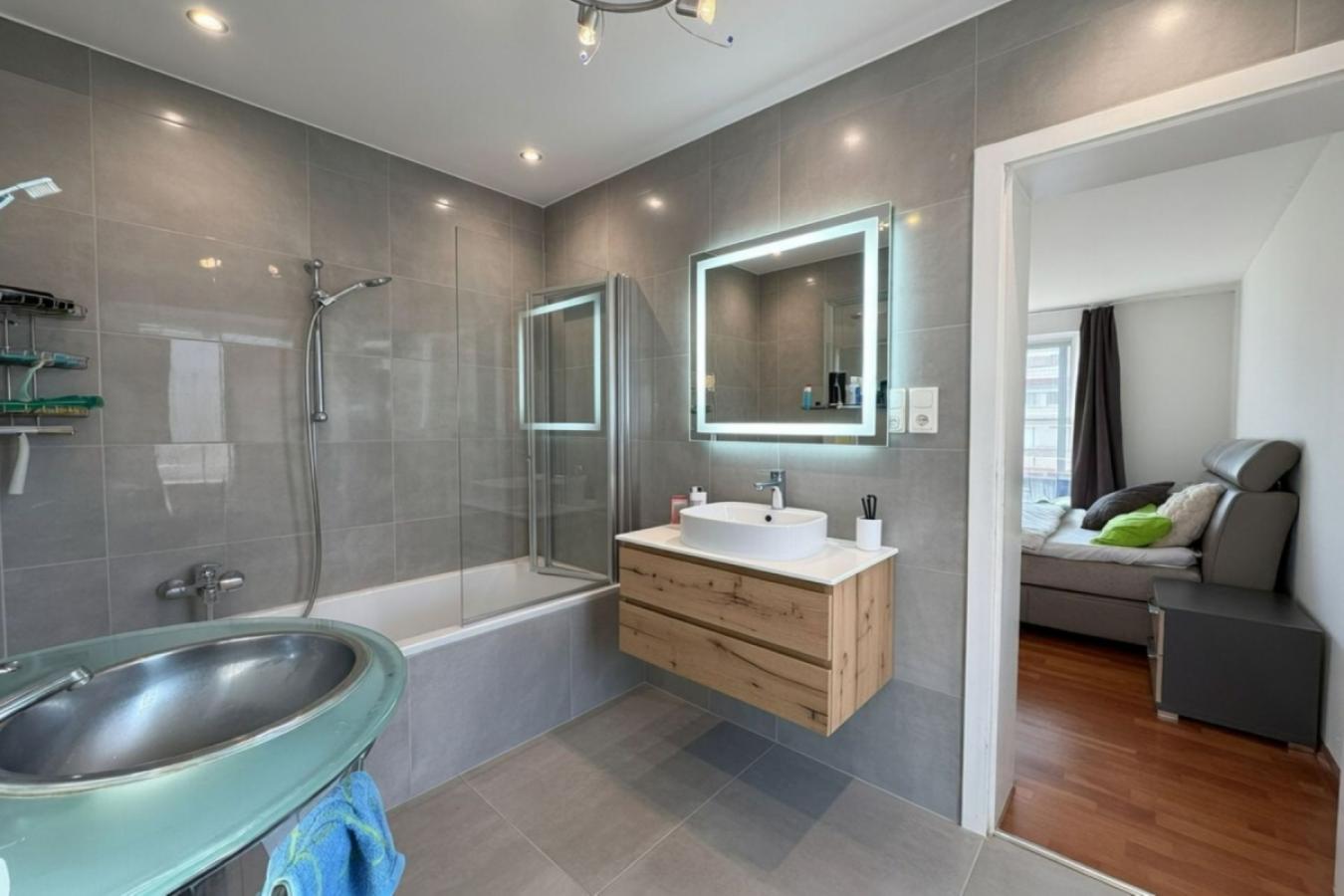 Bad digital eingerichtet