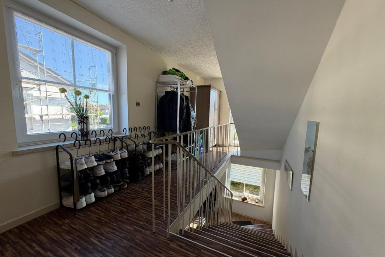 1.OG Hausflur_Treppen