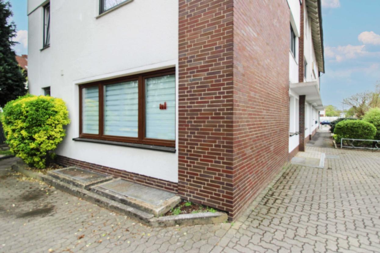 Linke Gebäudehälfte