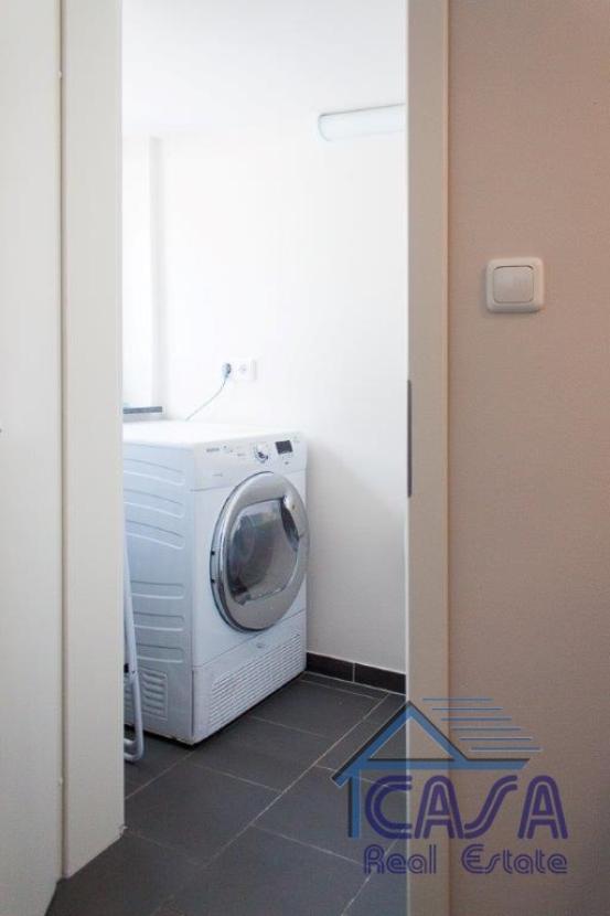 Raum für die Waschmaschine-Trockner