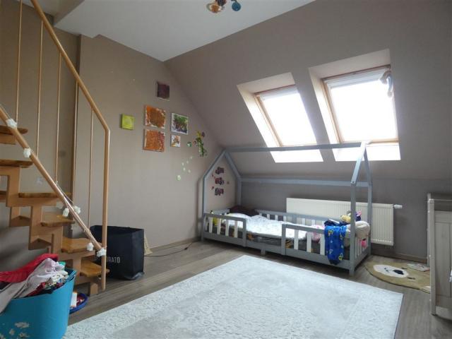 helles Kinderzimmer Dach