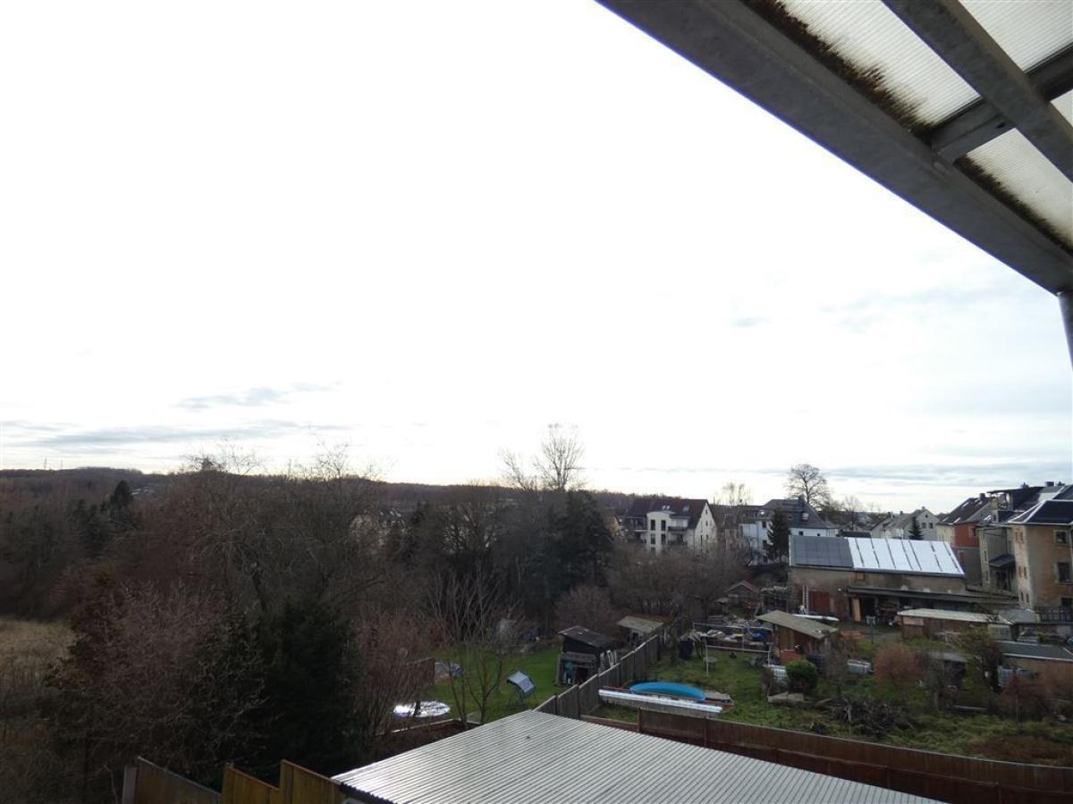 herrliche unveraute Aussicht vom Balkon