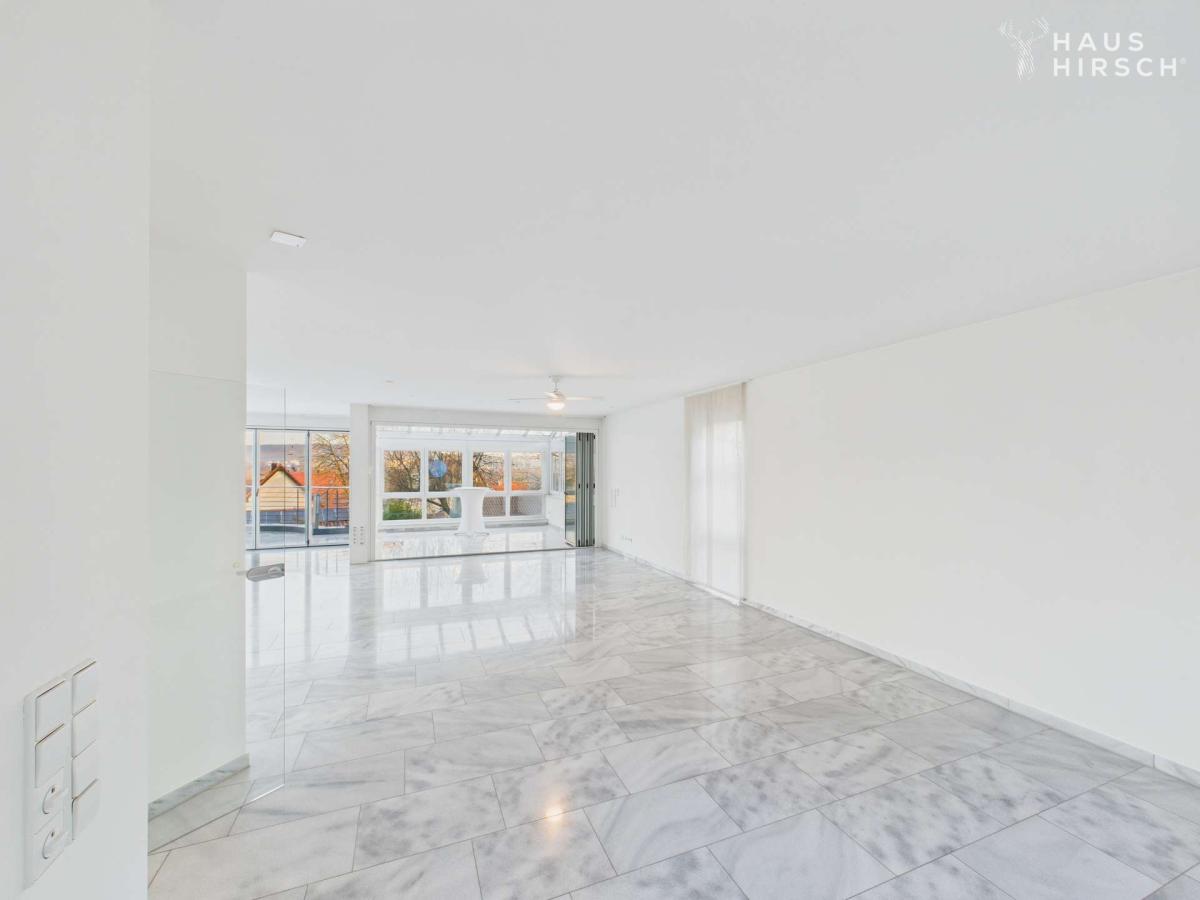 Wohn- Essbereich mit Wintergarten 