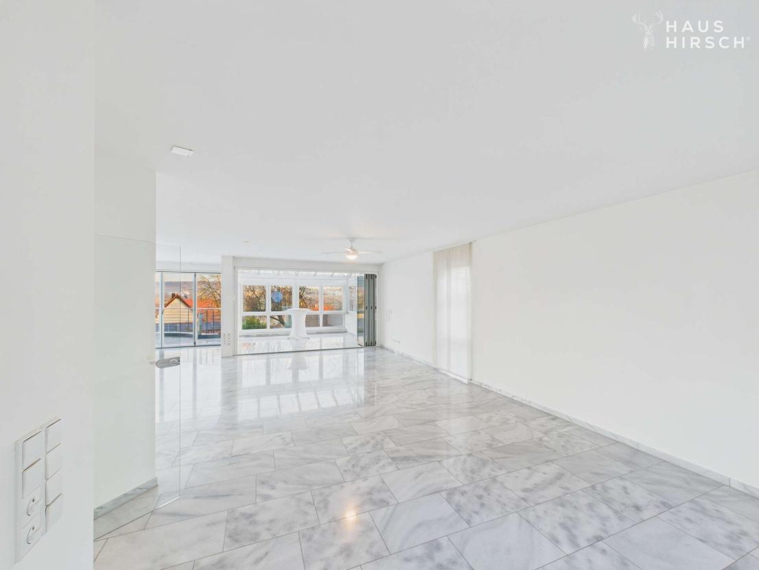 Wohn- Essbereich mit Wintergarten 