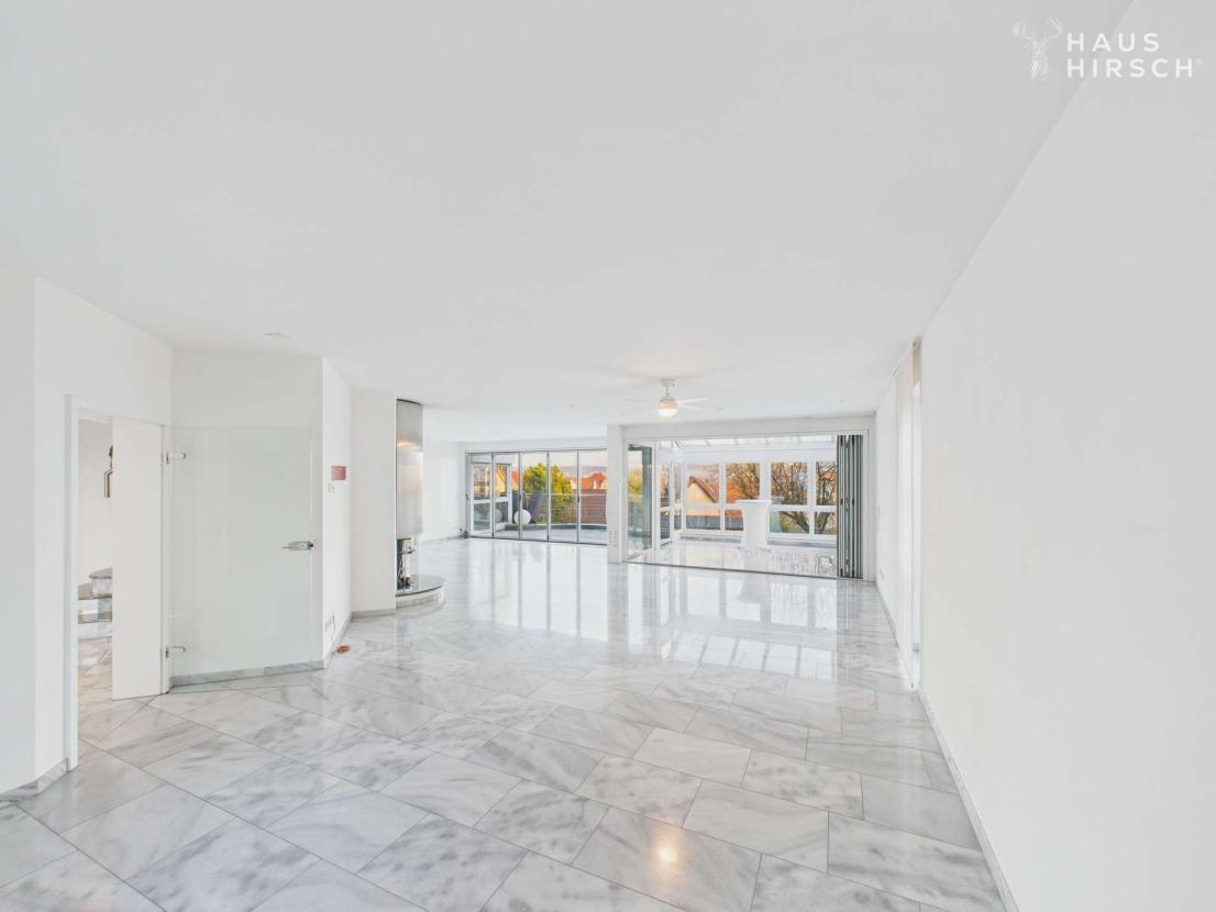 Wohn- Essbereich mit Wintergarten 