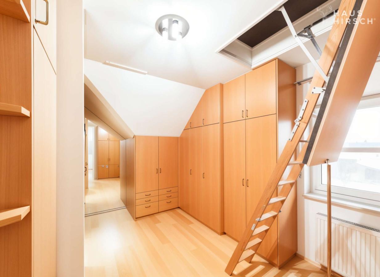 Ankleidezimmer 2 im 1. OG 