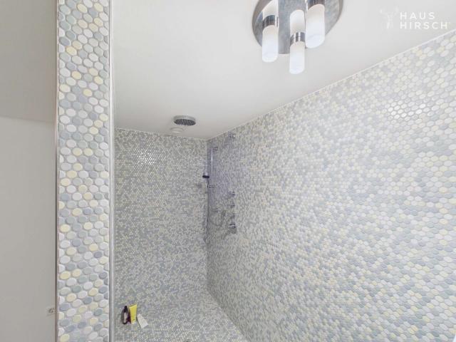 Dusche im Spabereich (UG)