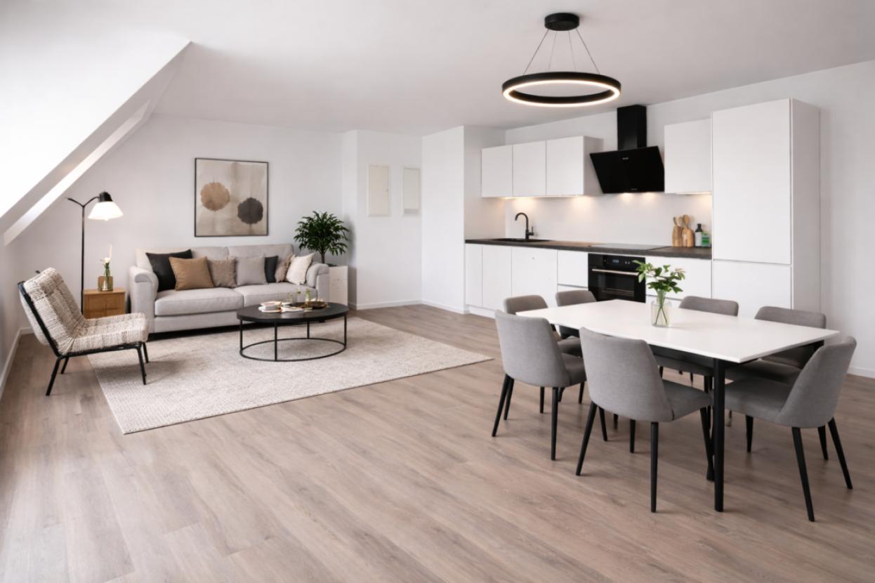 Möglicher Wohn- und Essbereich