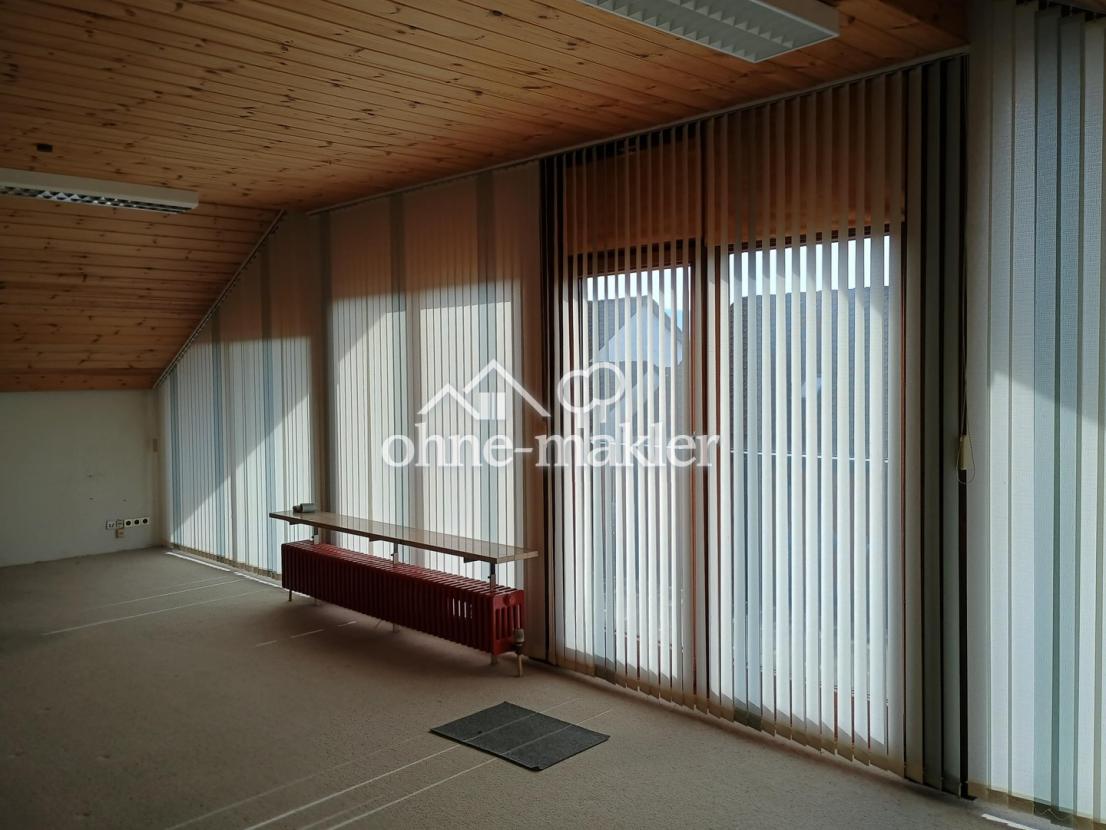 Studio -Büro OG mit Balkon