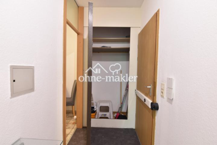 Flur mit Abstellschrank