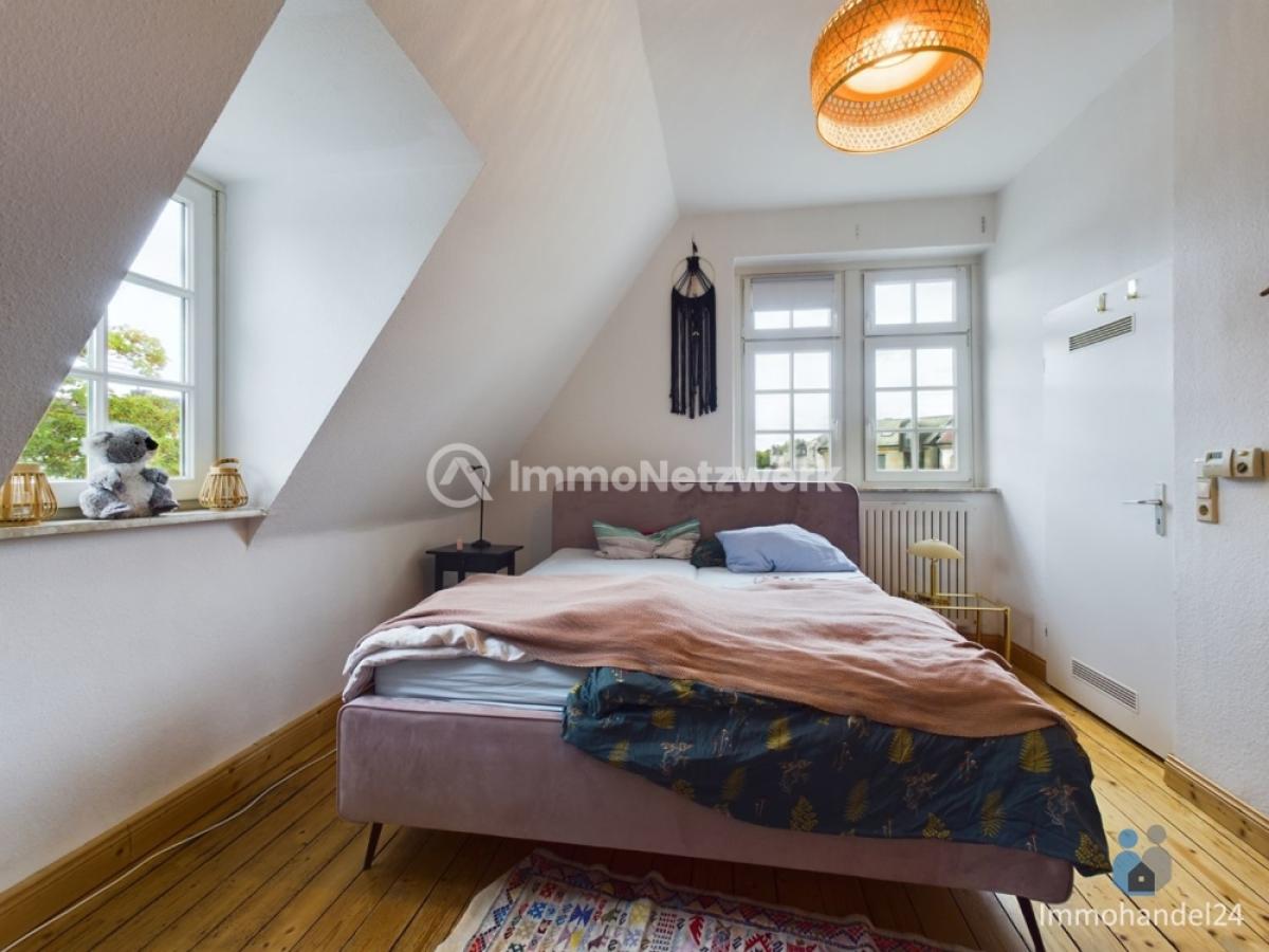 Schlafzimmer DG
