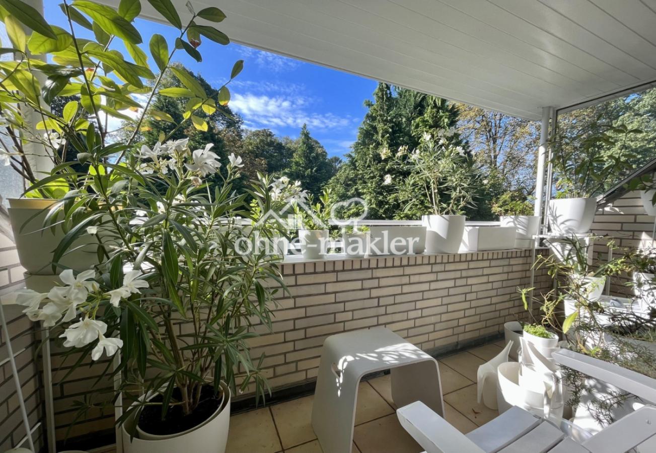 Loggia Weitblick in Park-Garte