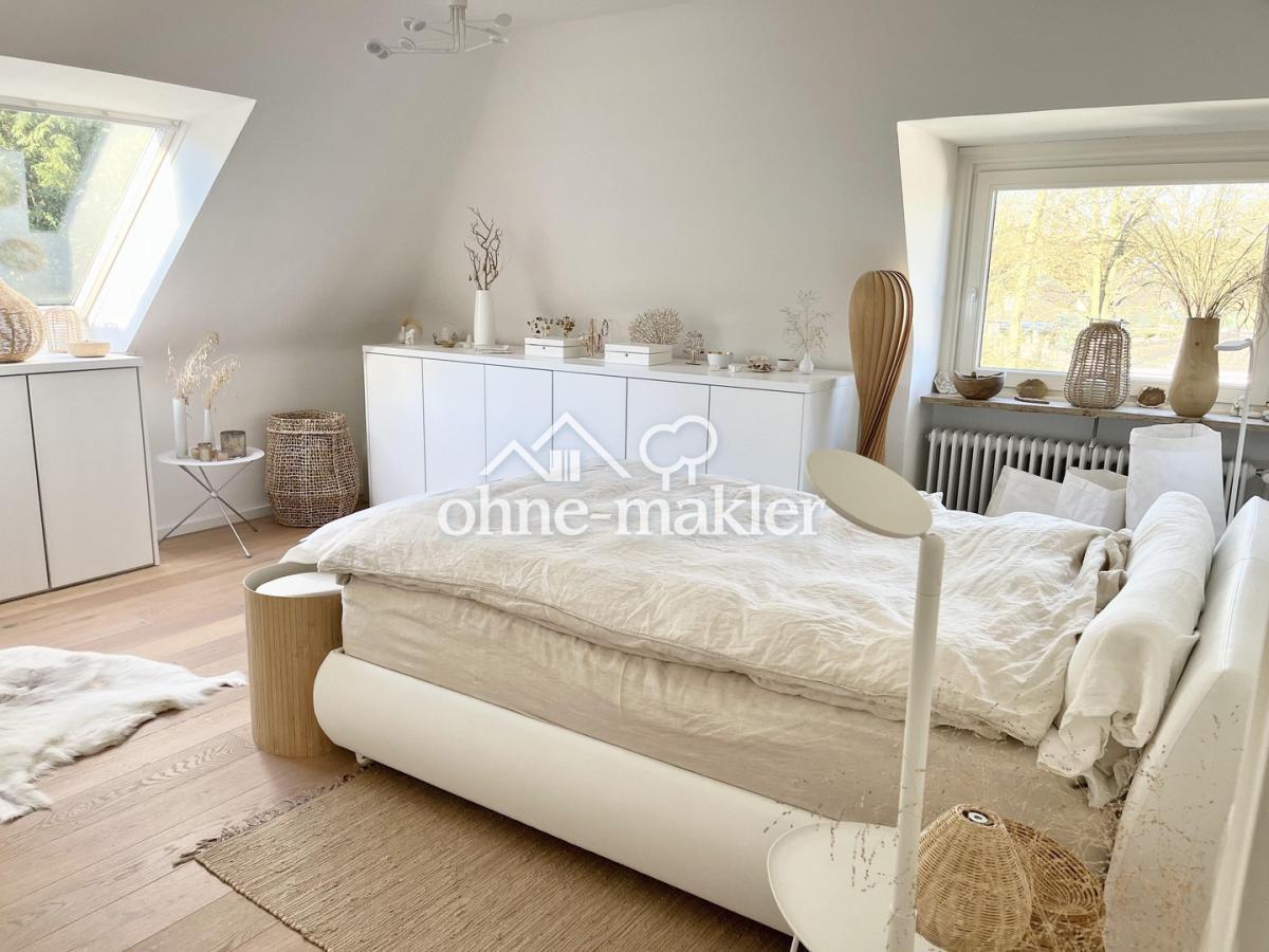 Schlafzimmer - 2 Fenster